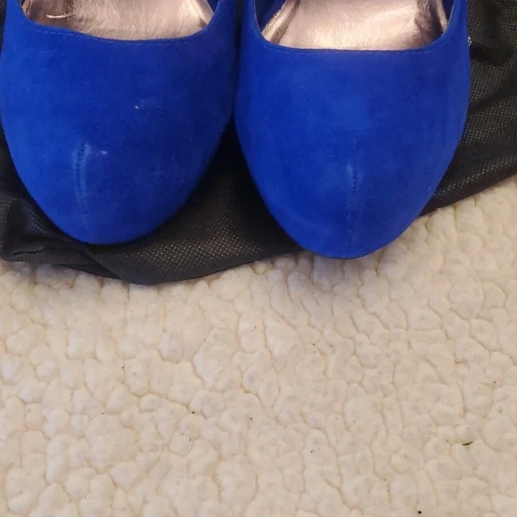 Beautiful blue suede pleaser heels - Picture 2 of 4